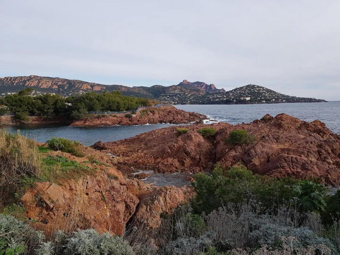 Appartements Modernes Vue Mer A Cap Esterel Saint-Raphaël المظهر الخارجي الصورة