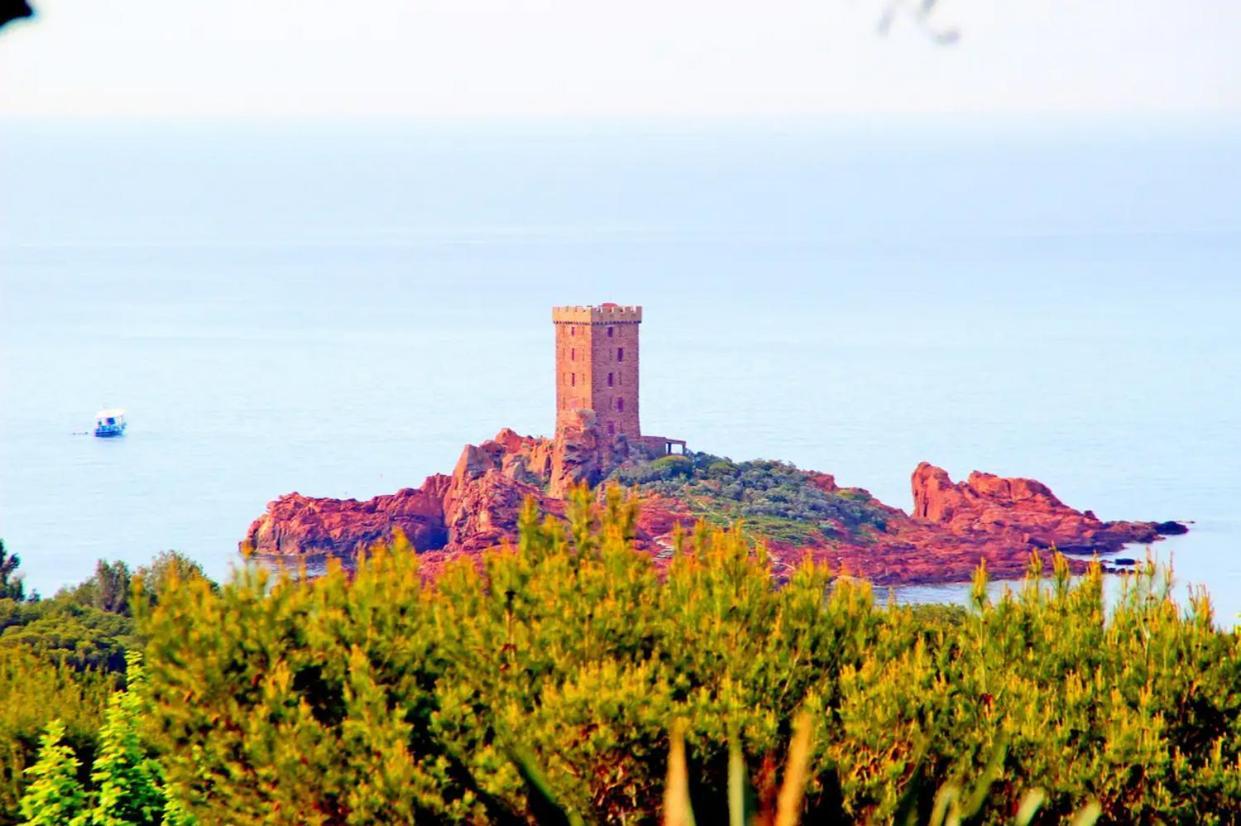 Appartements Modernes Vue Mer A Cap Esterel Saint-Raphaël المظهر الخارجي الصورة